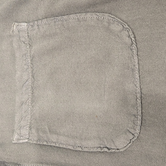 RVCA WOMEN'S SOLSTICE BUTTON - UP COVERUP. GREY. SIZE SMALL. - Picture 9 of 14